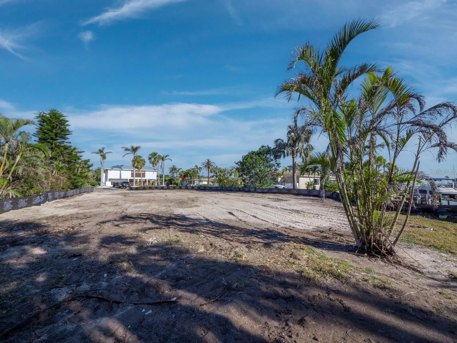500 OUTRIGGER LN