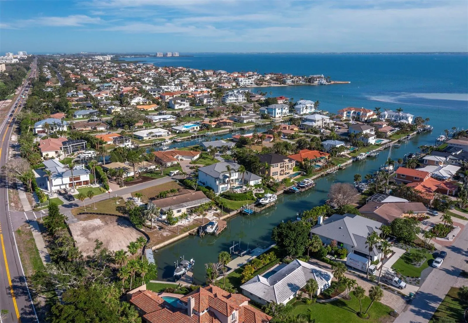 500 OUTRIGGER LN