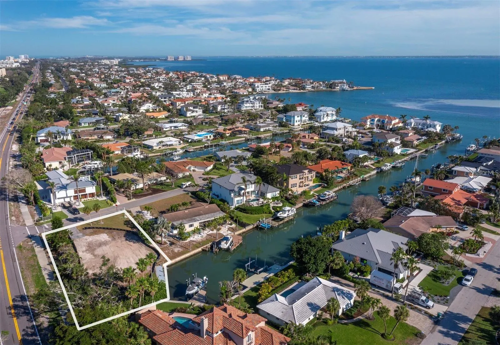 500 OUTRIGGER LN