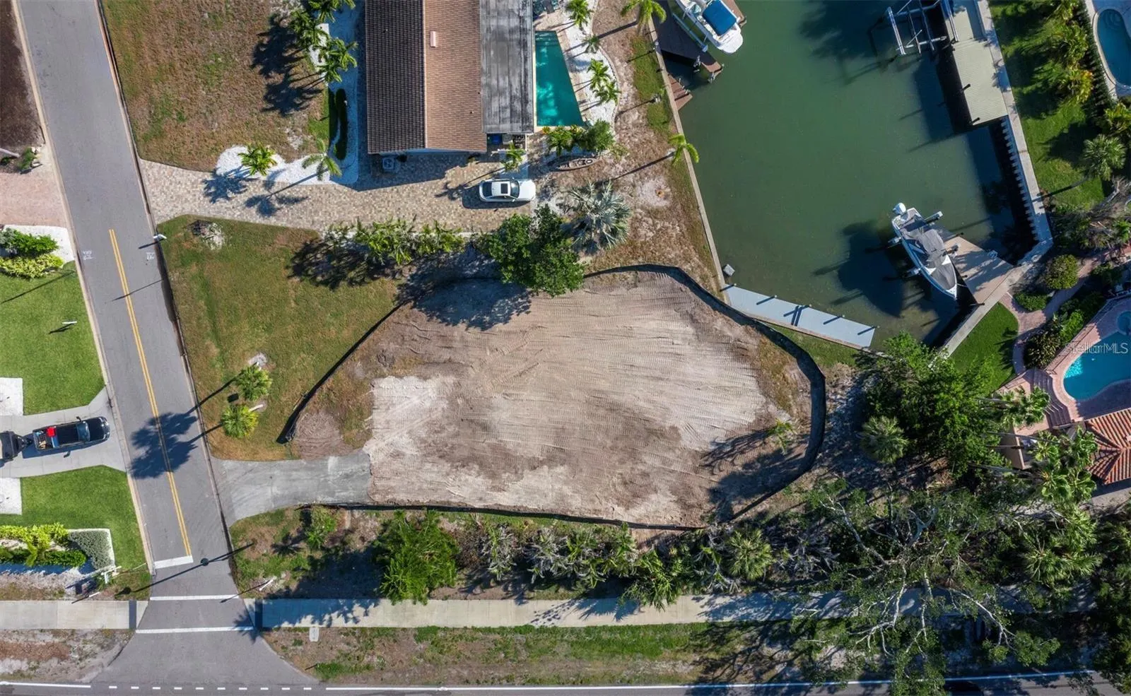 500 OUTRIGGER LN