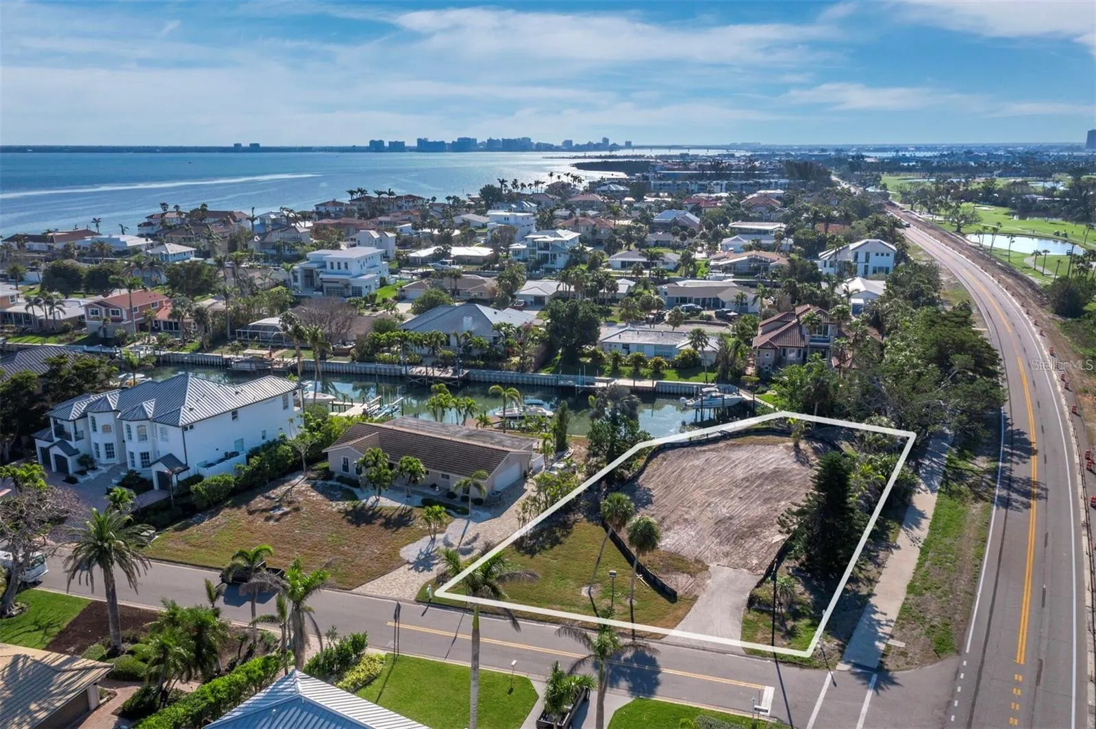500 OUTRIGGER LN