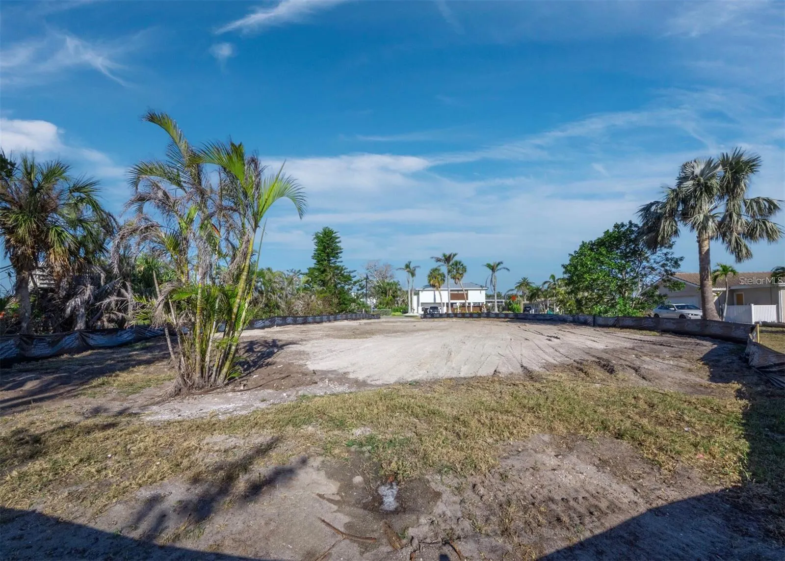 500 OUTRIGGER LN