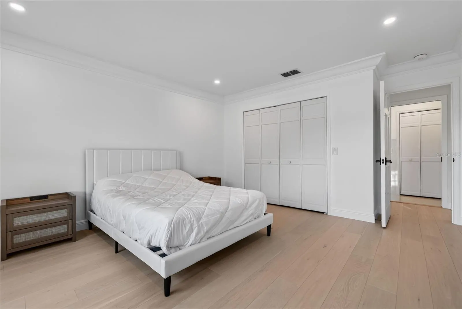 226 SAINT JAMES PARK
