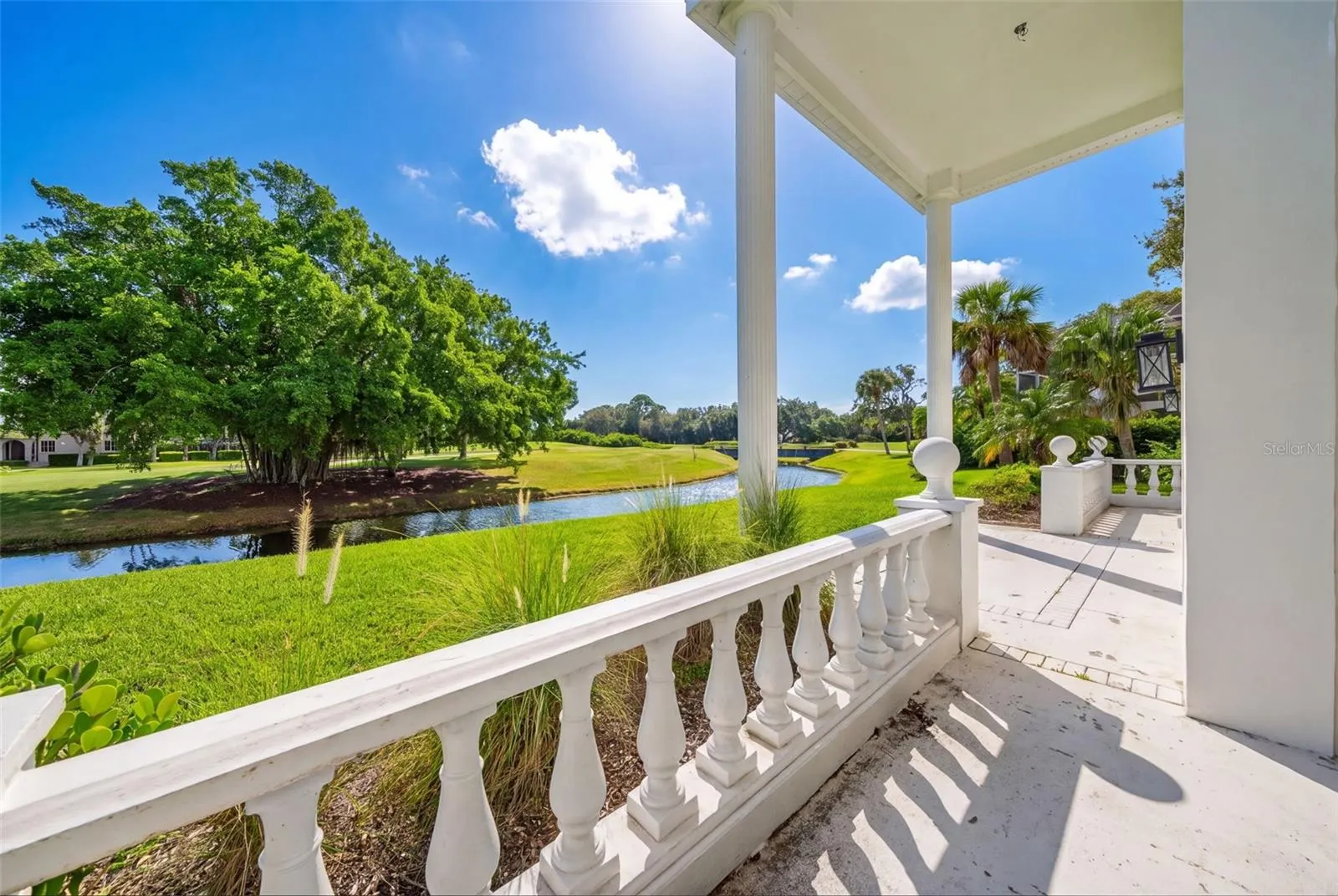 226 SAINT JAMES PARK