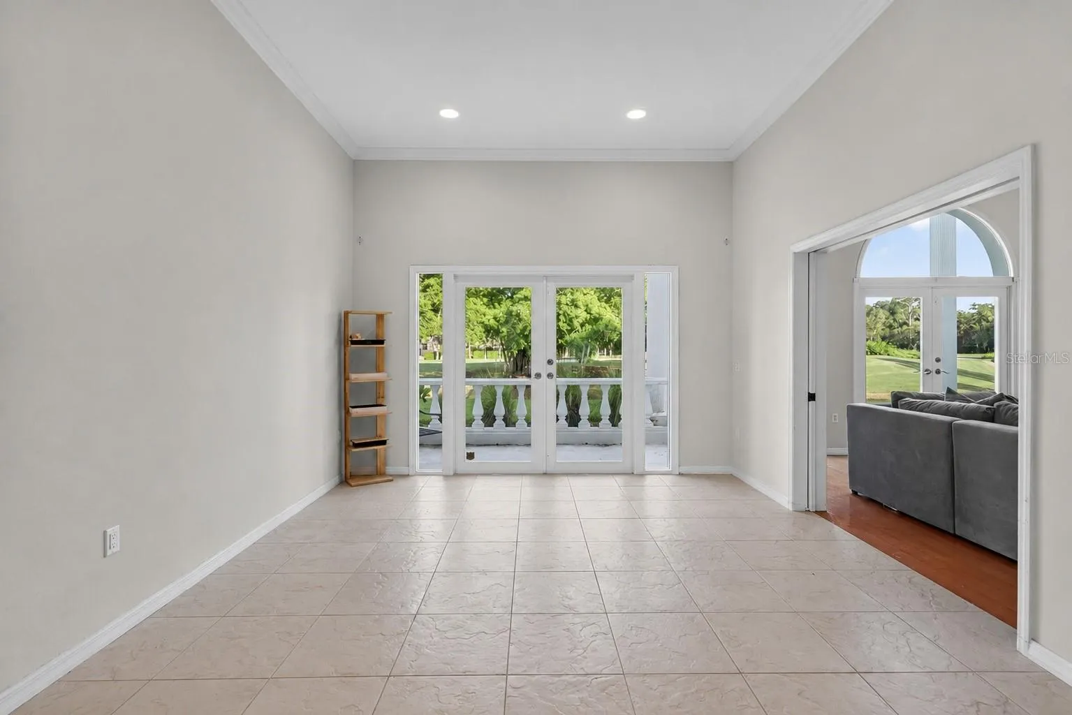 226 SAINT JAMES PARK