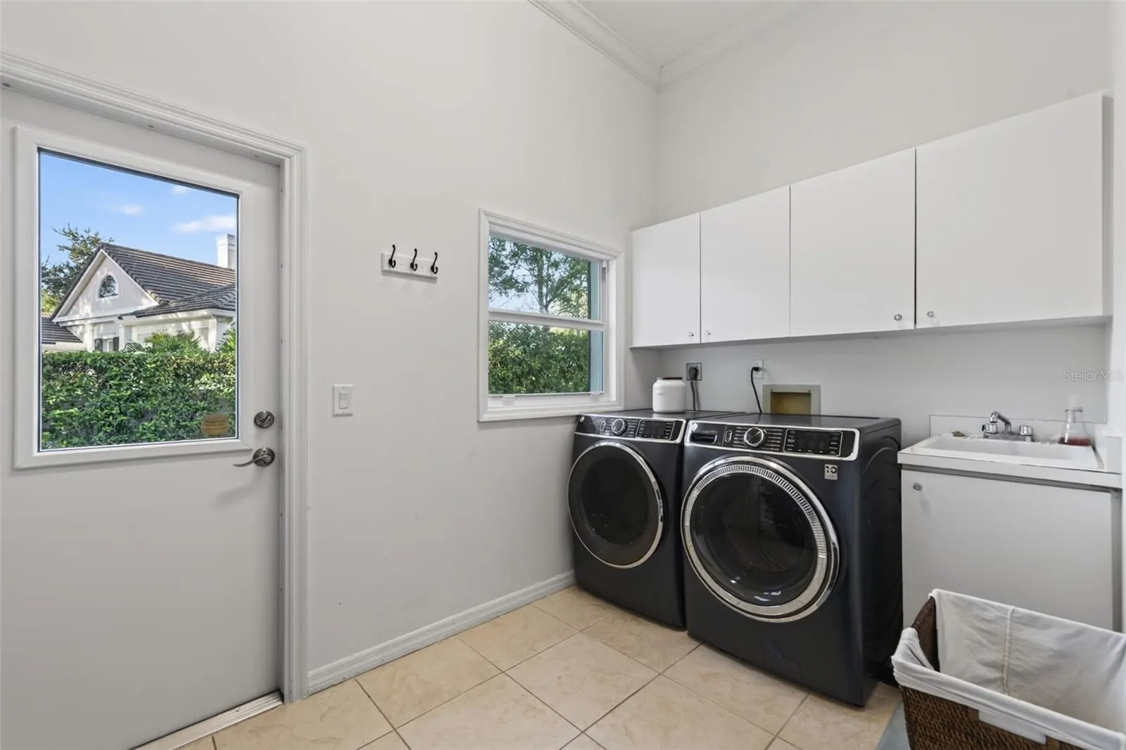226 SAINT JAMES PARK