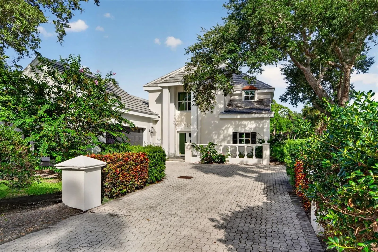 226 SAINT JAMES PARK