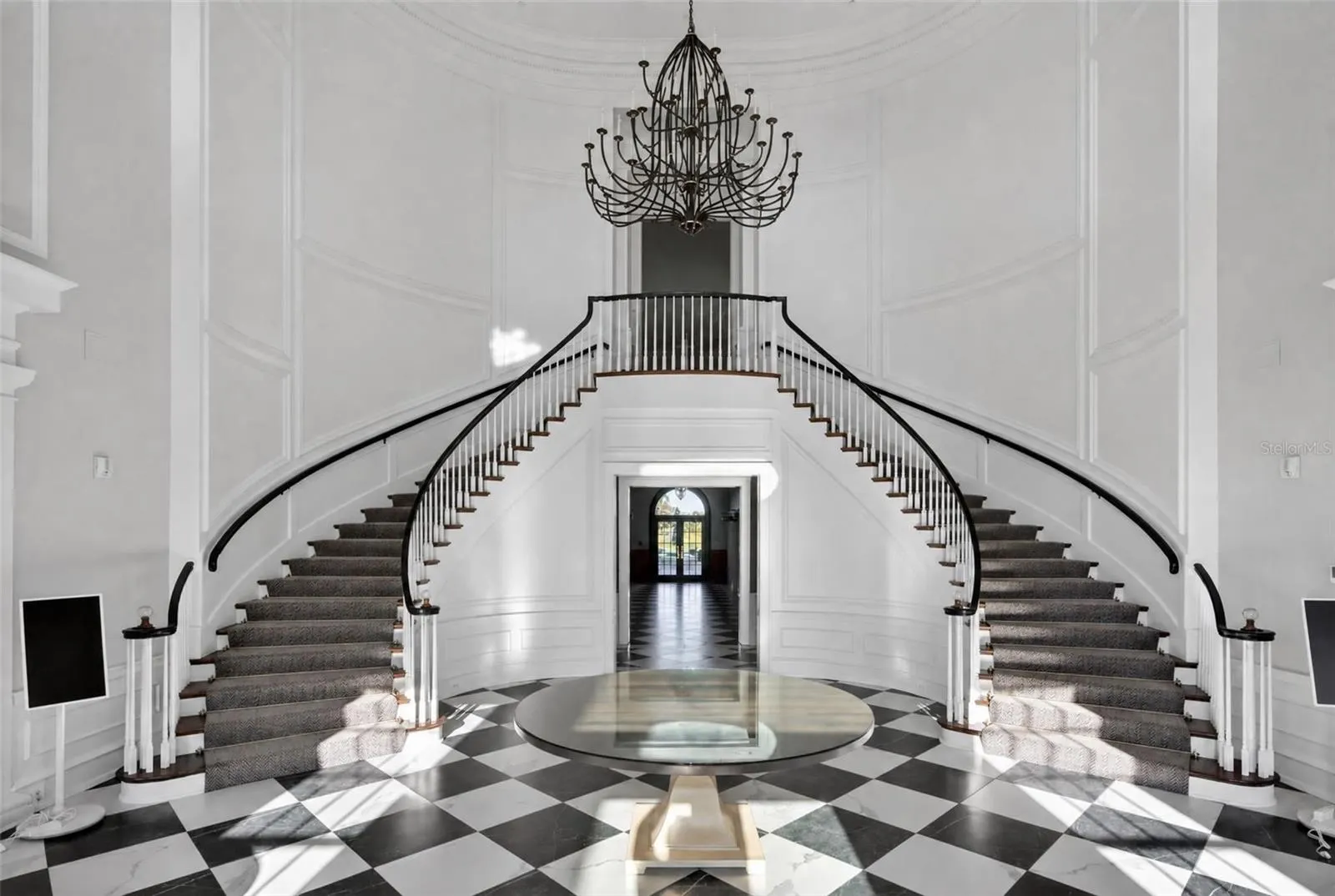 226 SAINT JAMES PARK