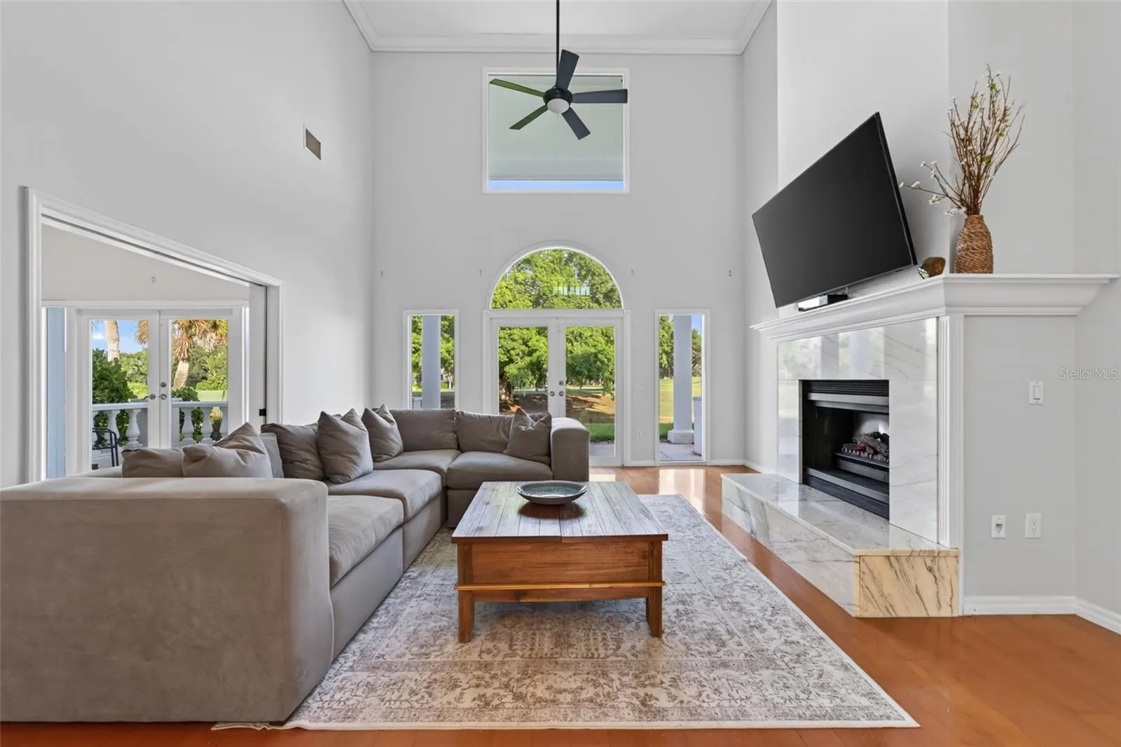 226 SAINT JAMES PARK