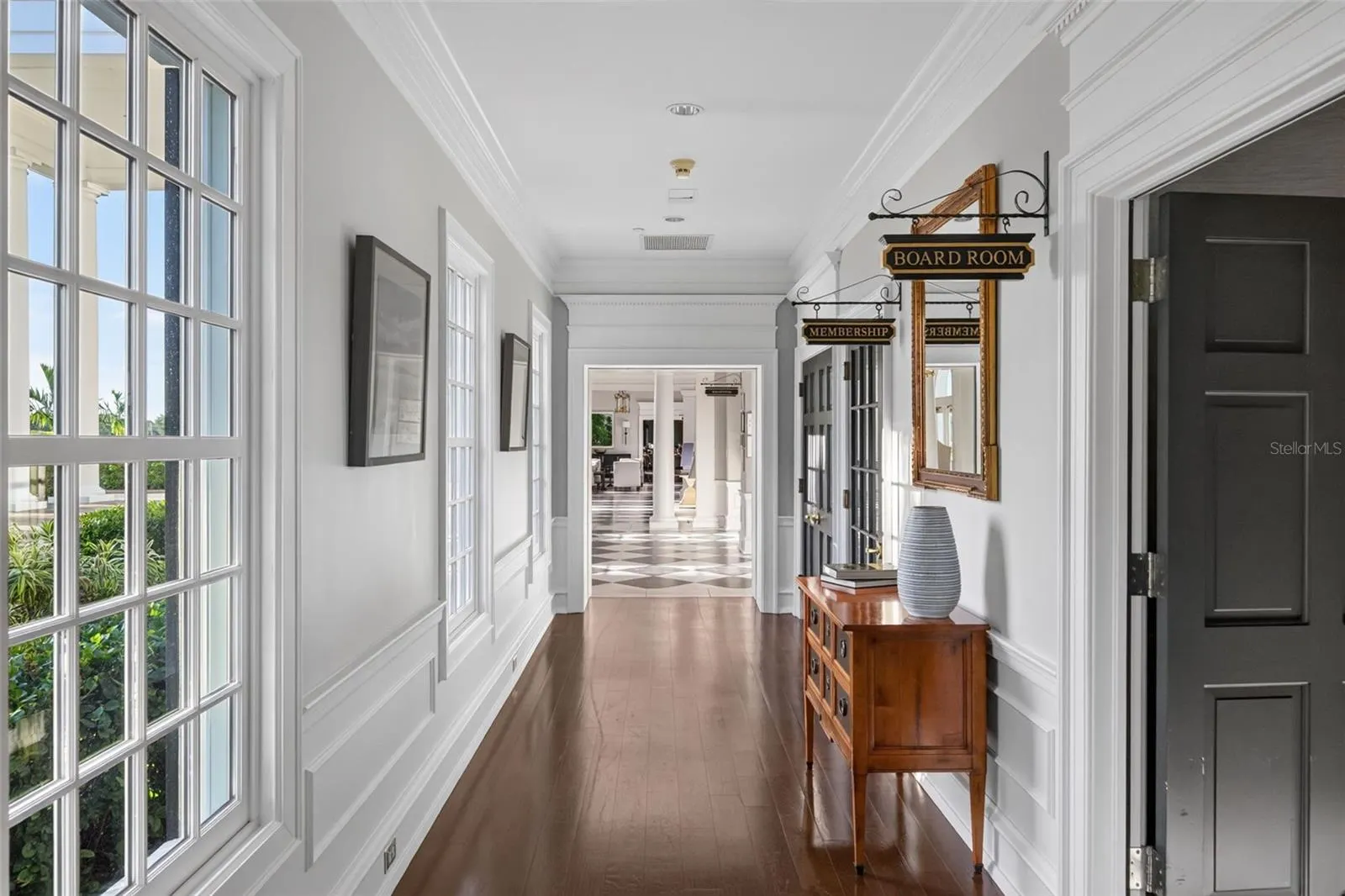 226 SAINT JAMES PARK