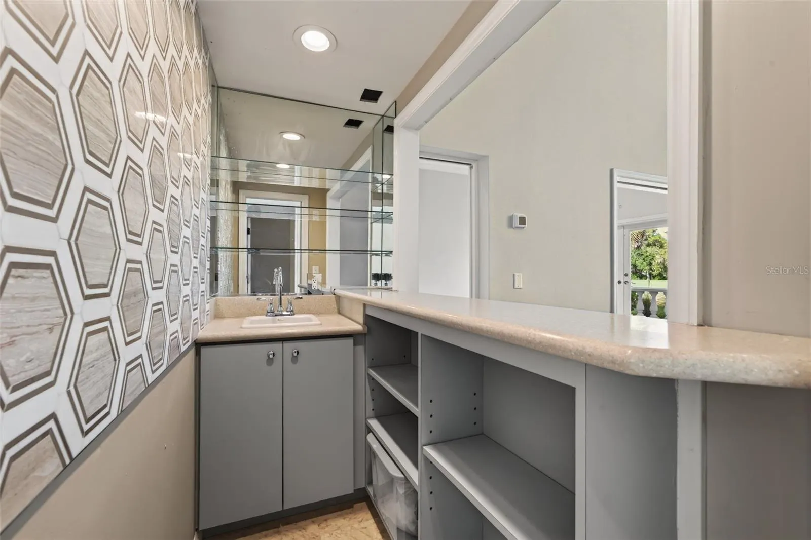 226 SAINT JAMES PARK