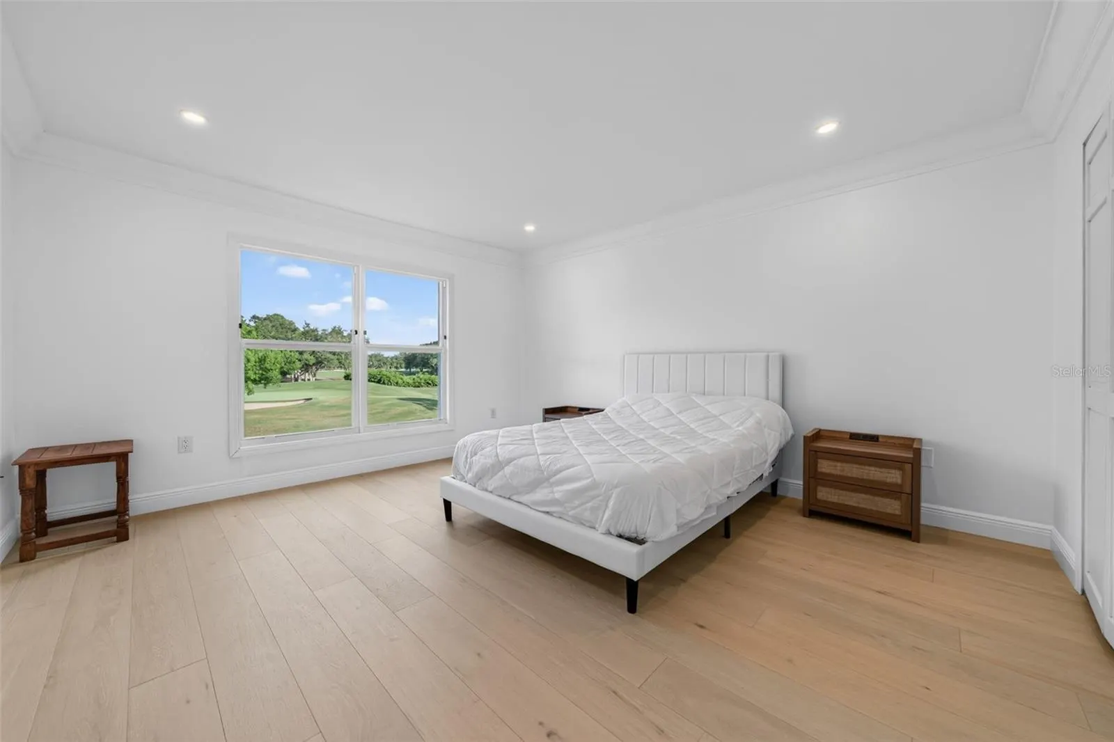 226 SAINT JAMES PARK
