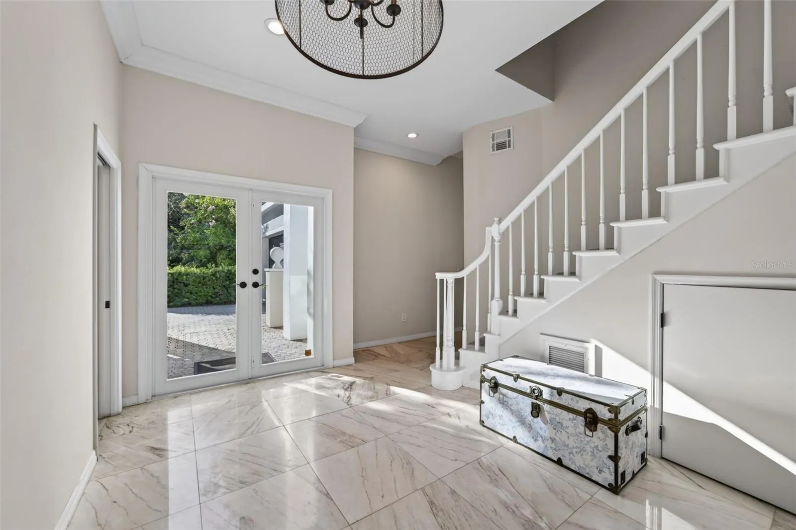 226 SAINT JAMES PARK