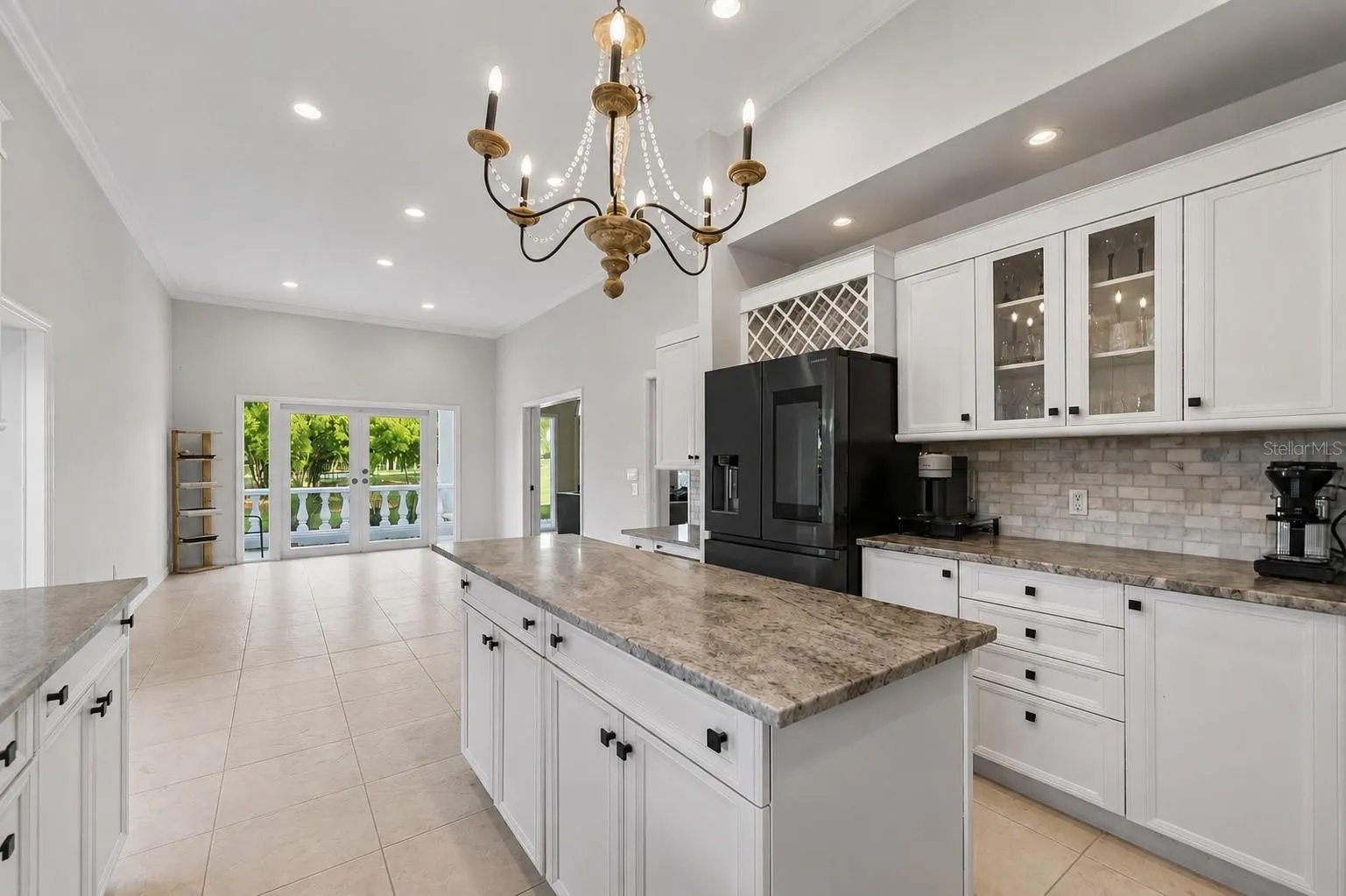 226 SAINT JAMES PARK