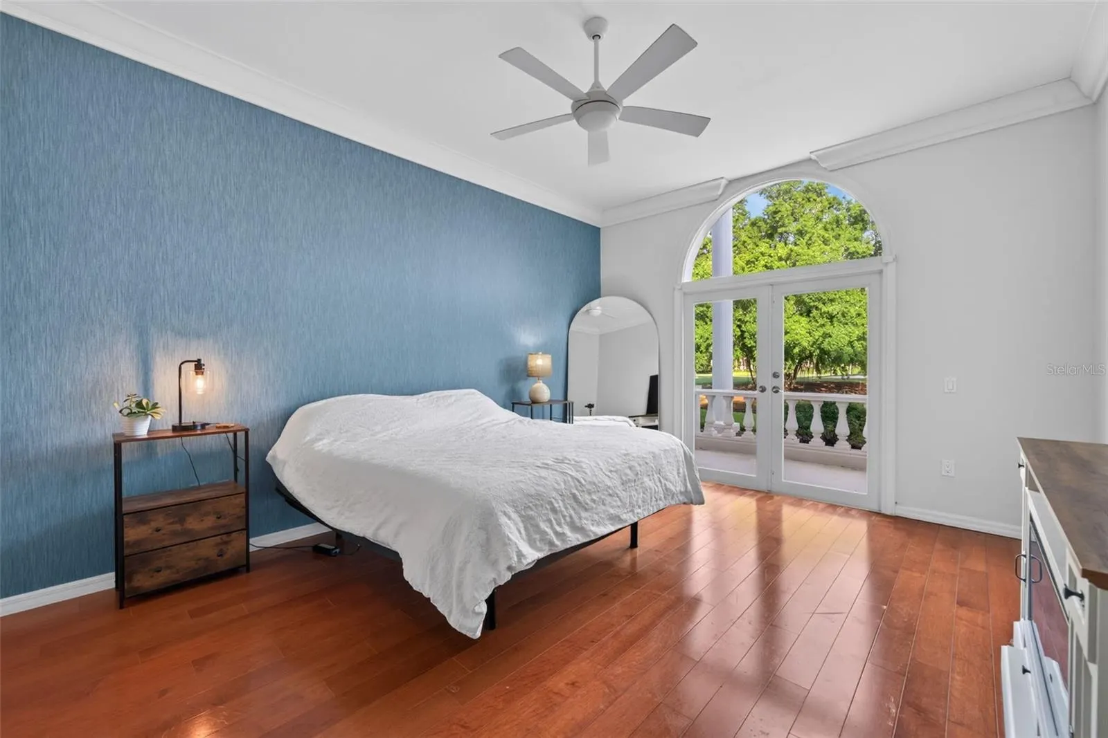 226 SAINT JAMES PARK