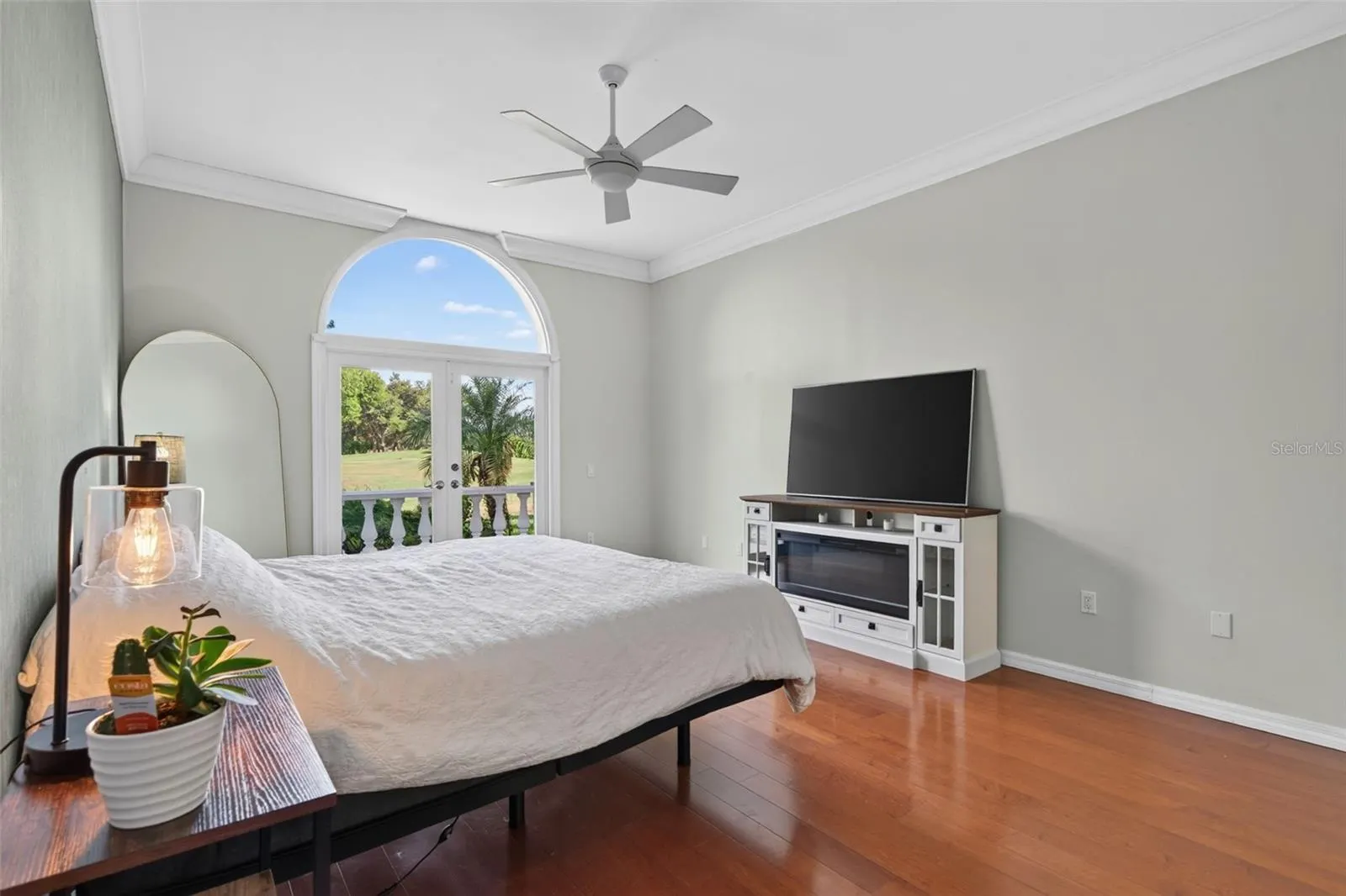 226 SAINT JAMES PARK