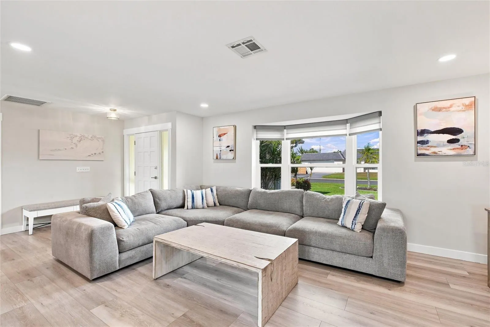 302 DEGAS DR