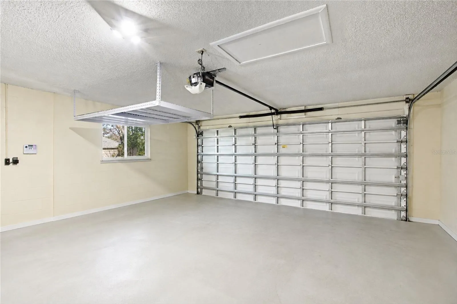 302 DEGAS DR