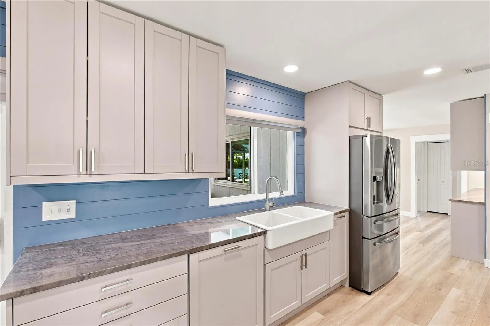 302 DEGAS DR