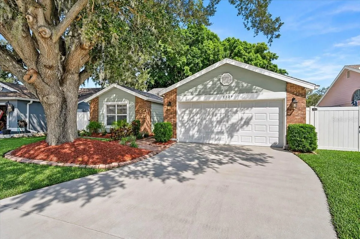 7739 33RD LN E