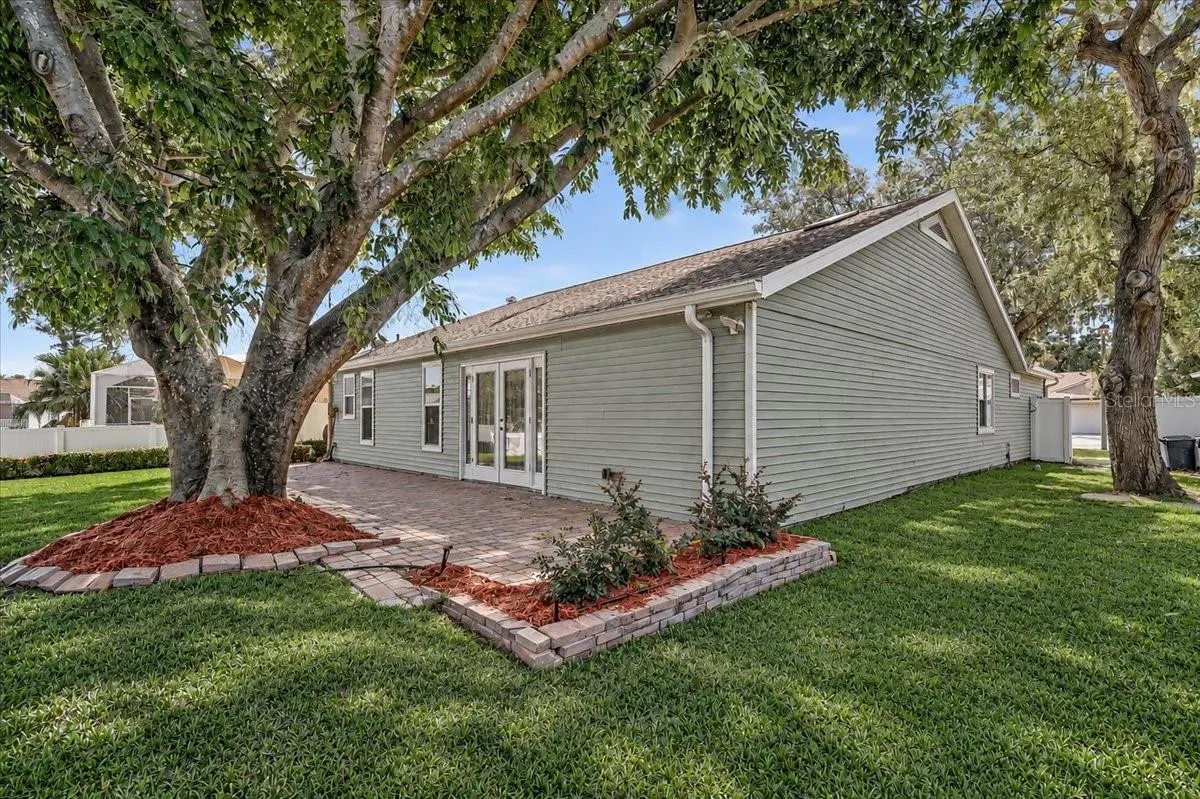 7739 33RD LN E