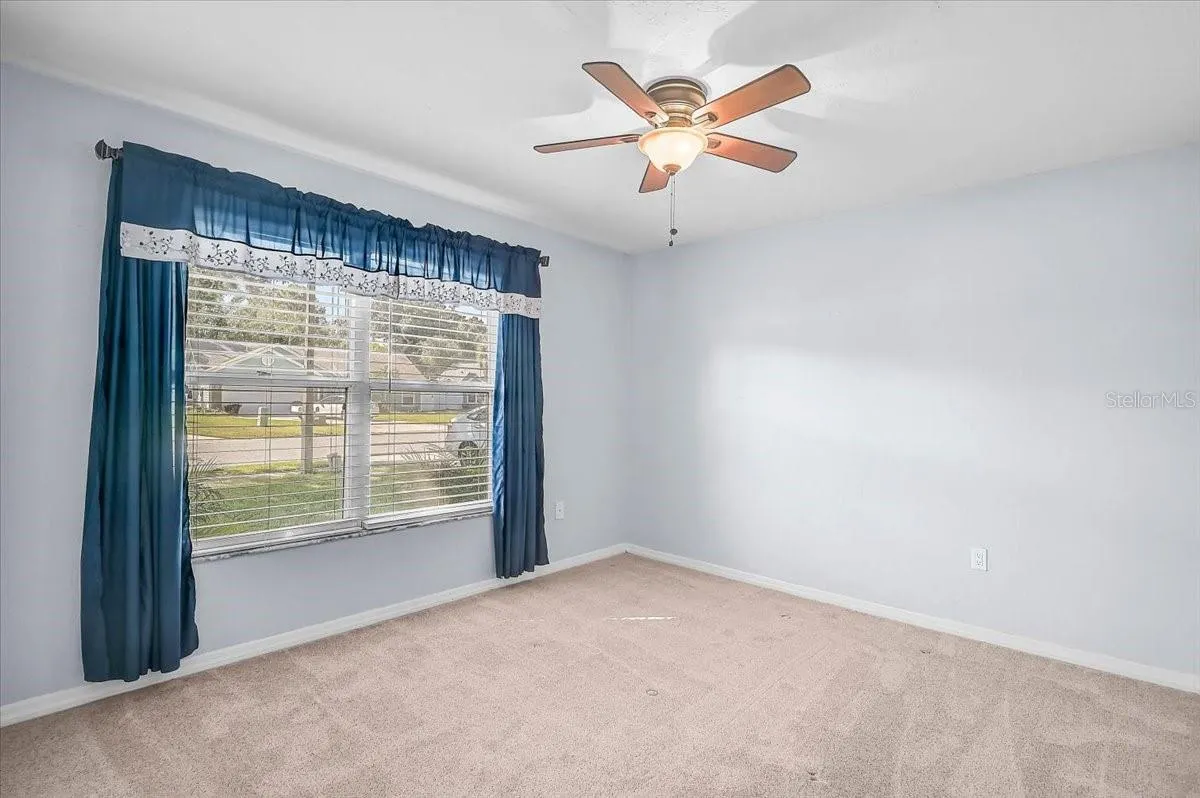 7739 33RD LN E