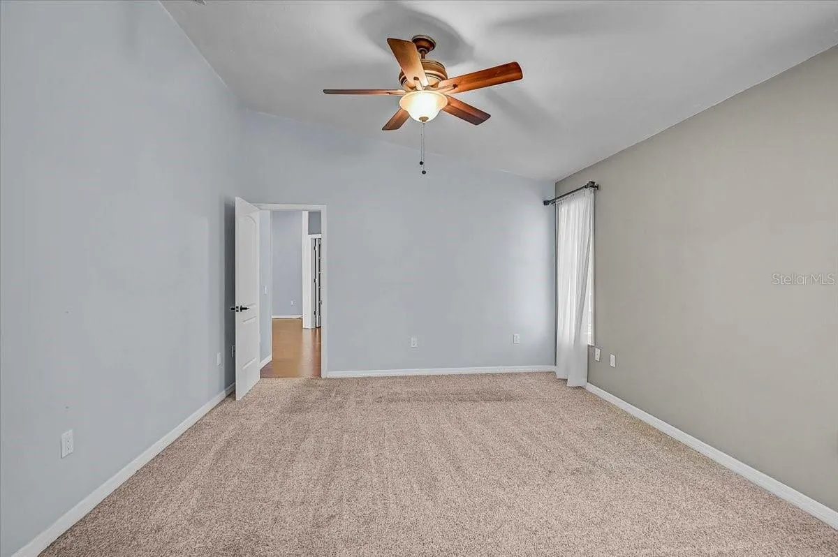 7739 33RD LN E