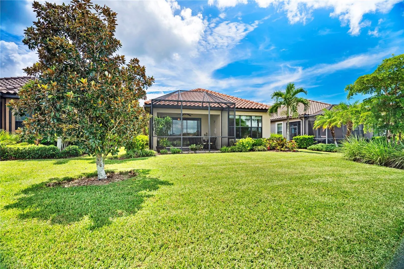 5548 SENTIERO DR