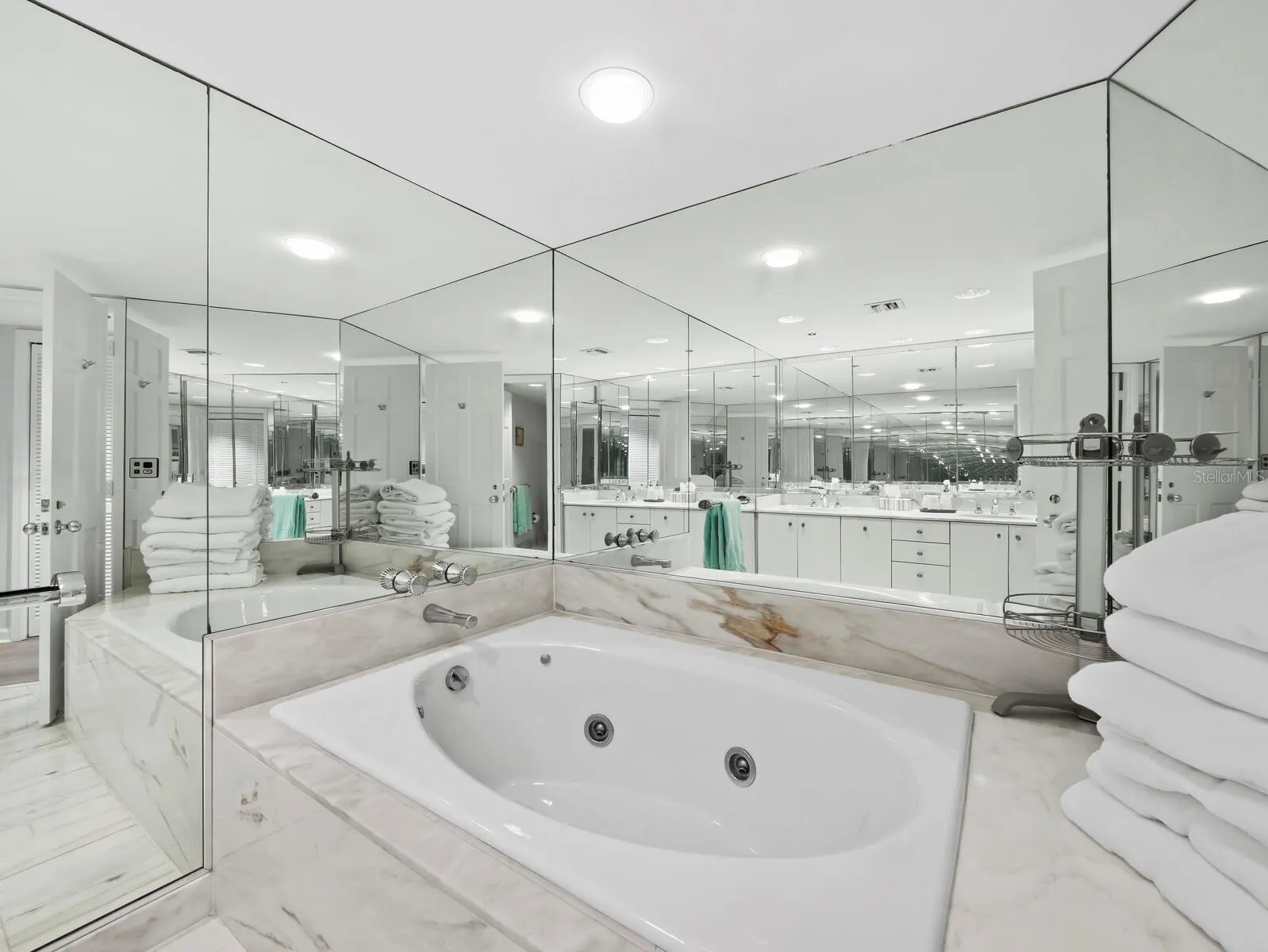 775 LONGBOAT CLUB RD #405 #405