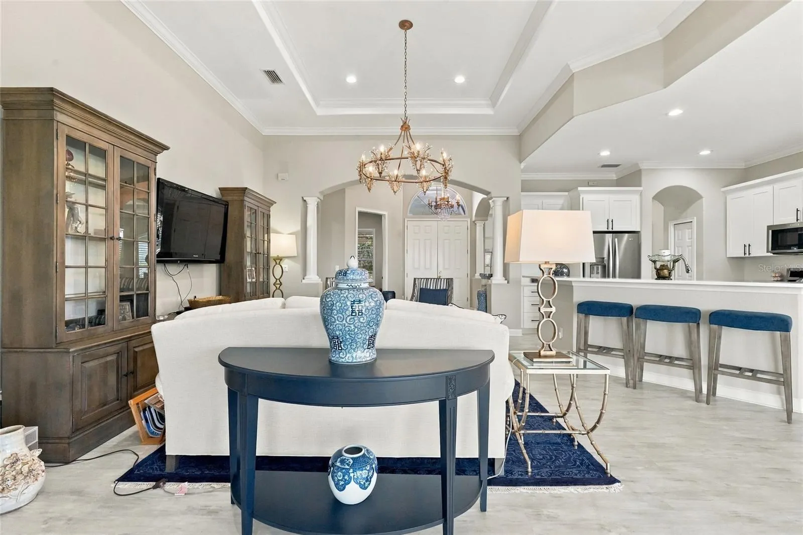 226 MONTELLUNA DR
