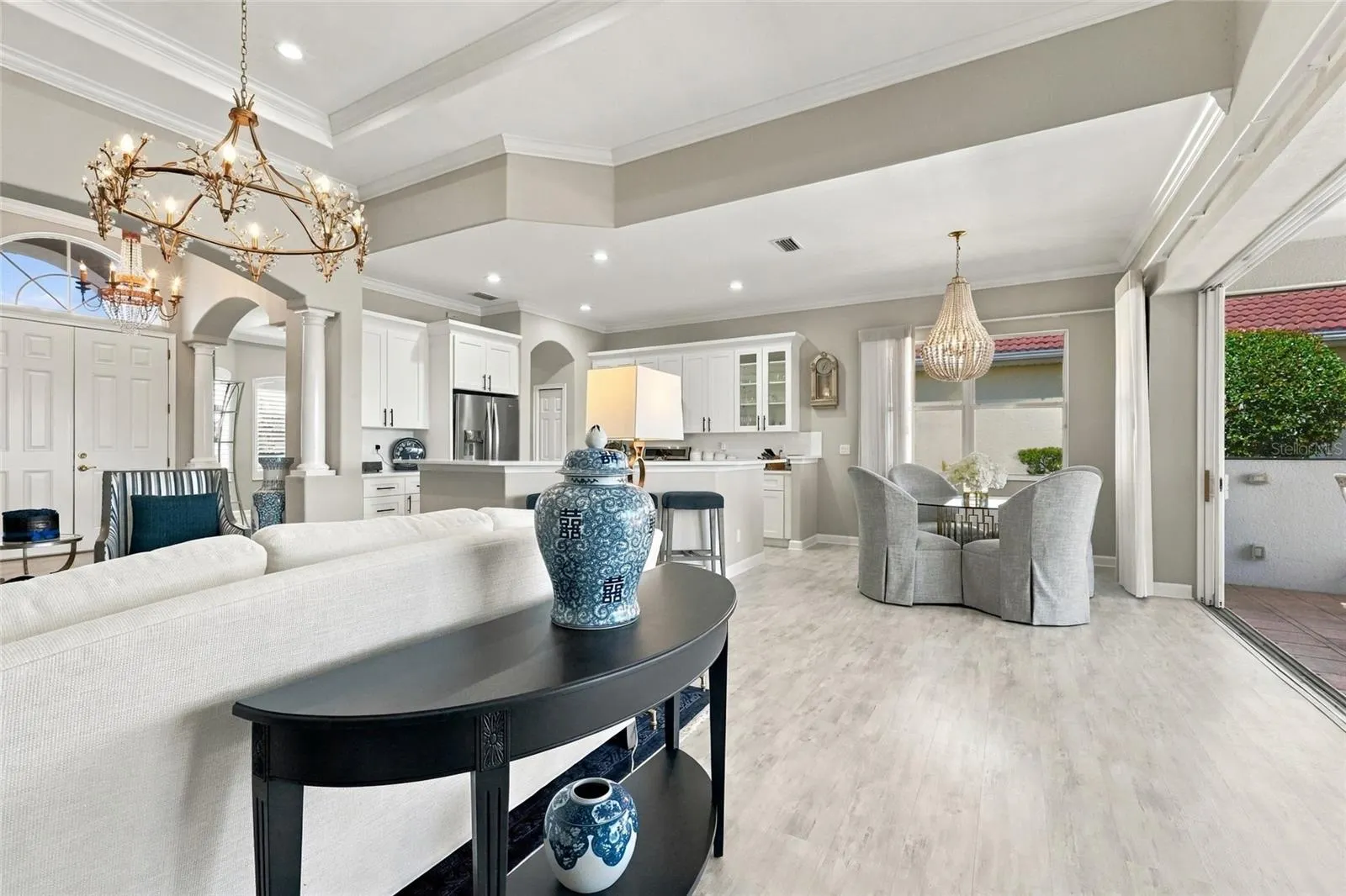 226 MONTELLUNA DR