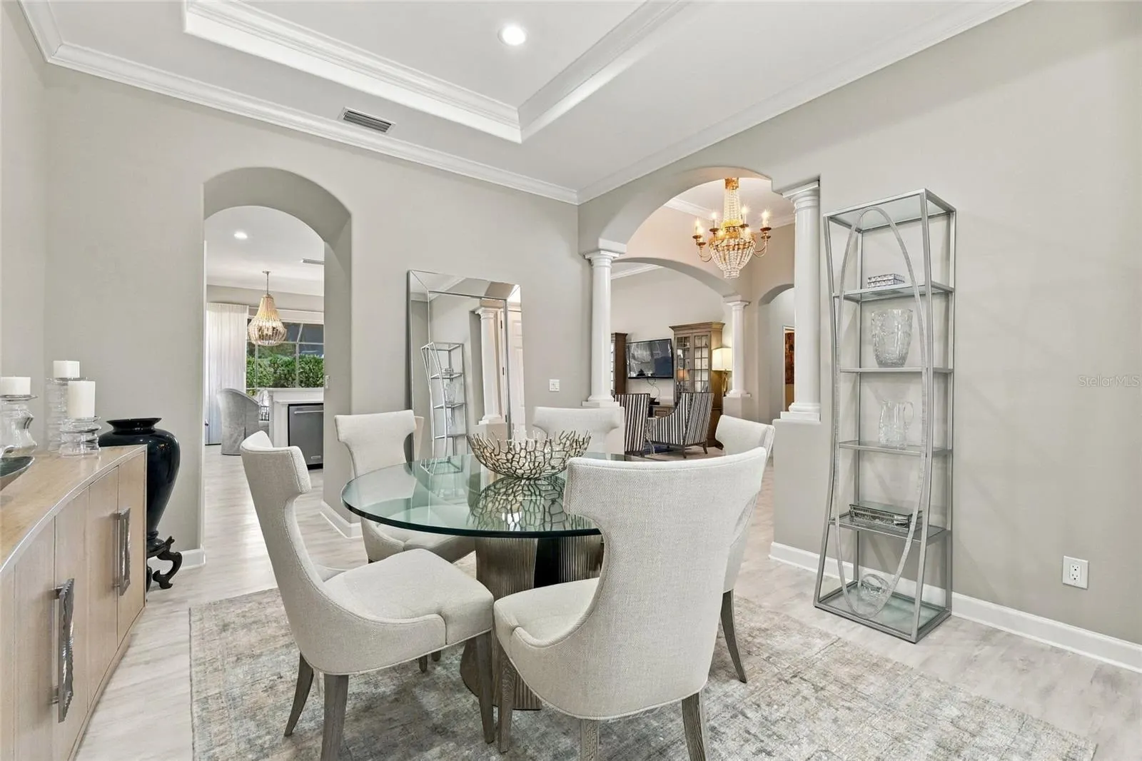 226 MONTELLUNA DR