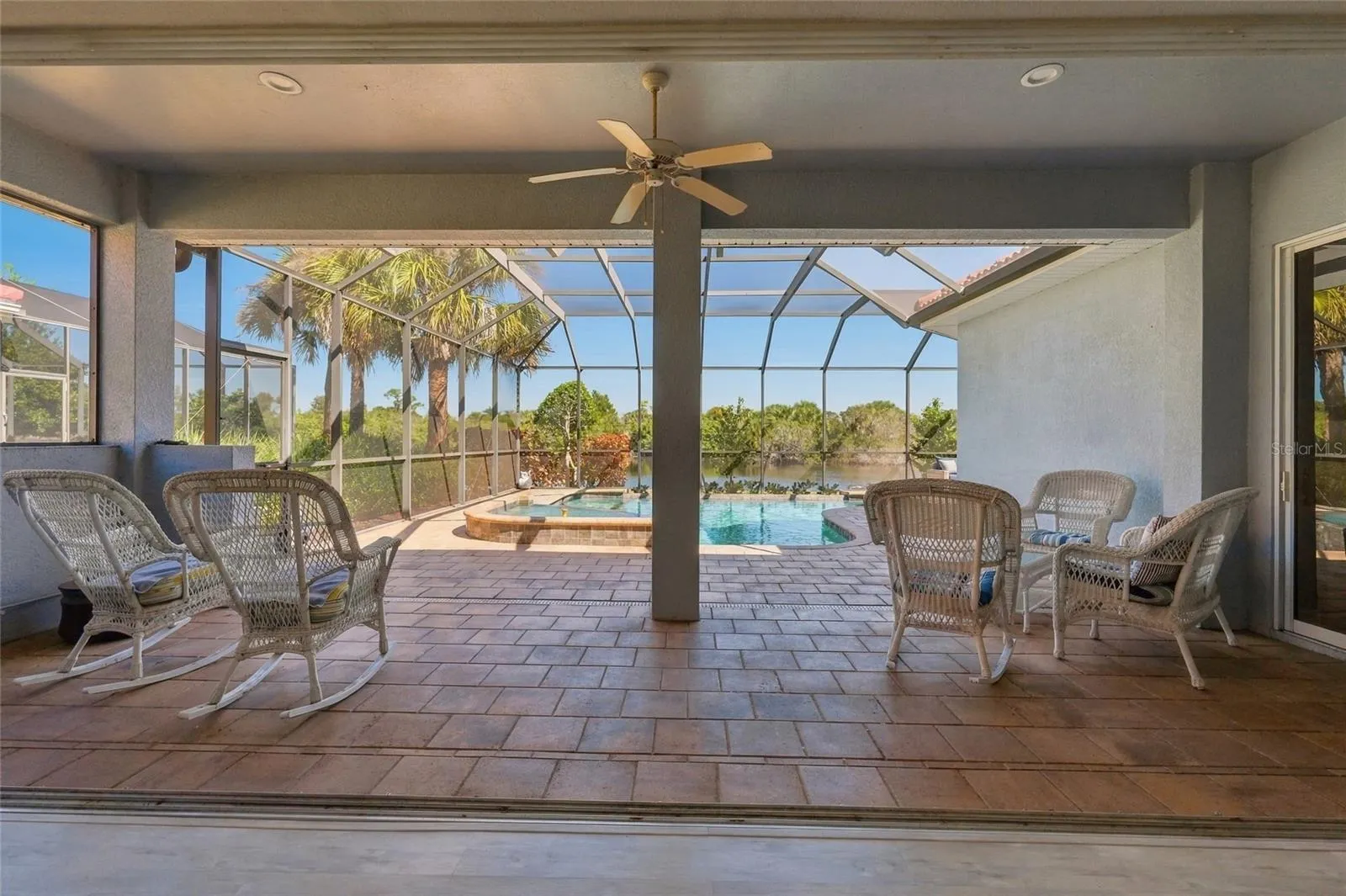 226 MONTELLUNA DR
