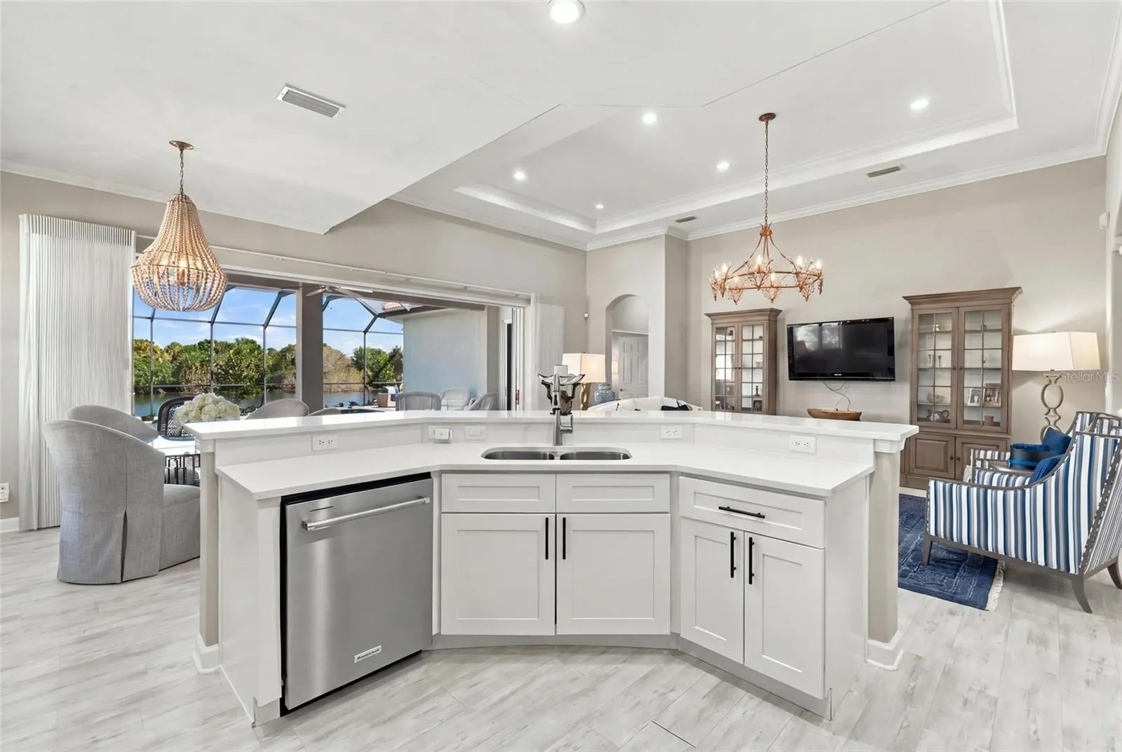 226 MONTELLUNA DR