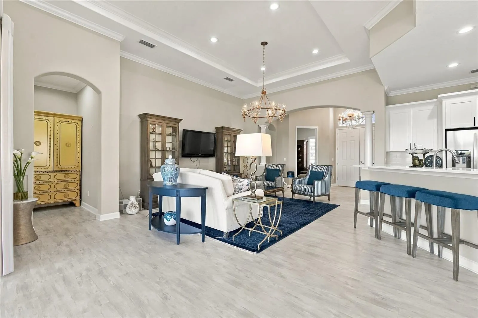 226 MONTELLUNA DR