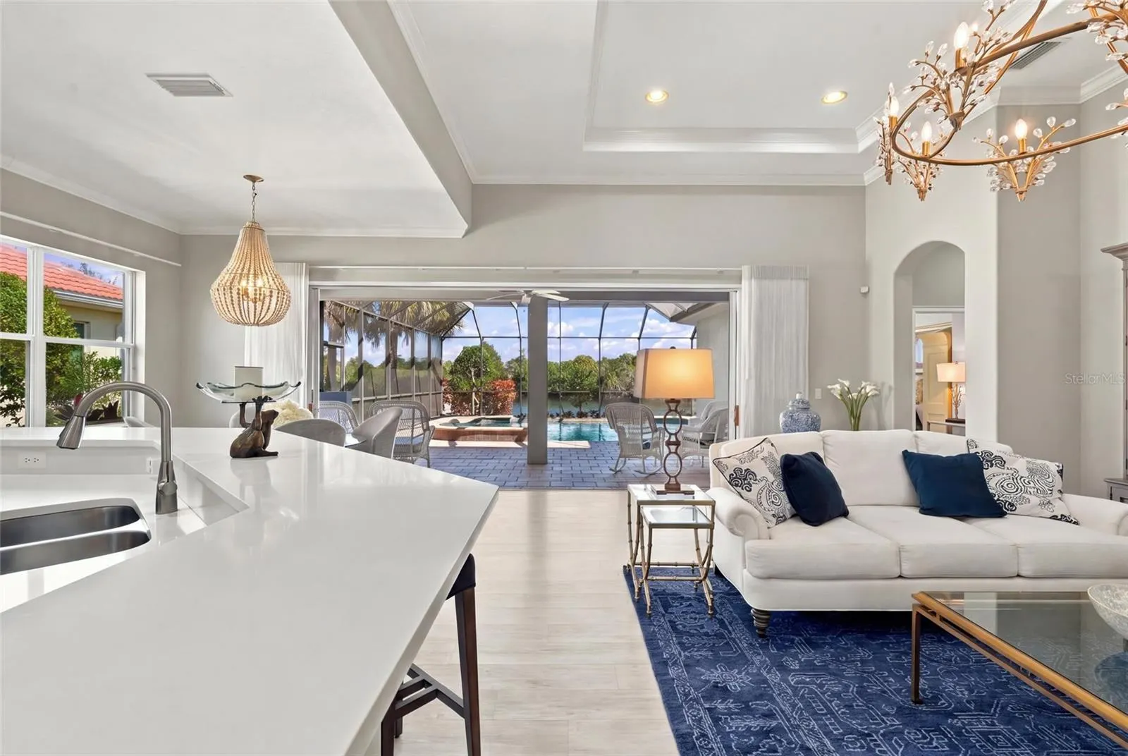 226 MONTELLUNA DR