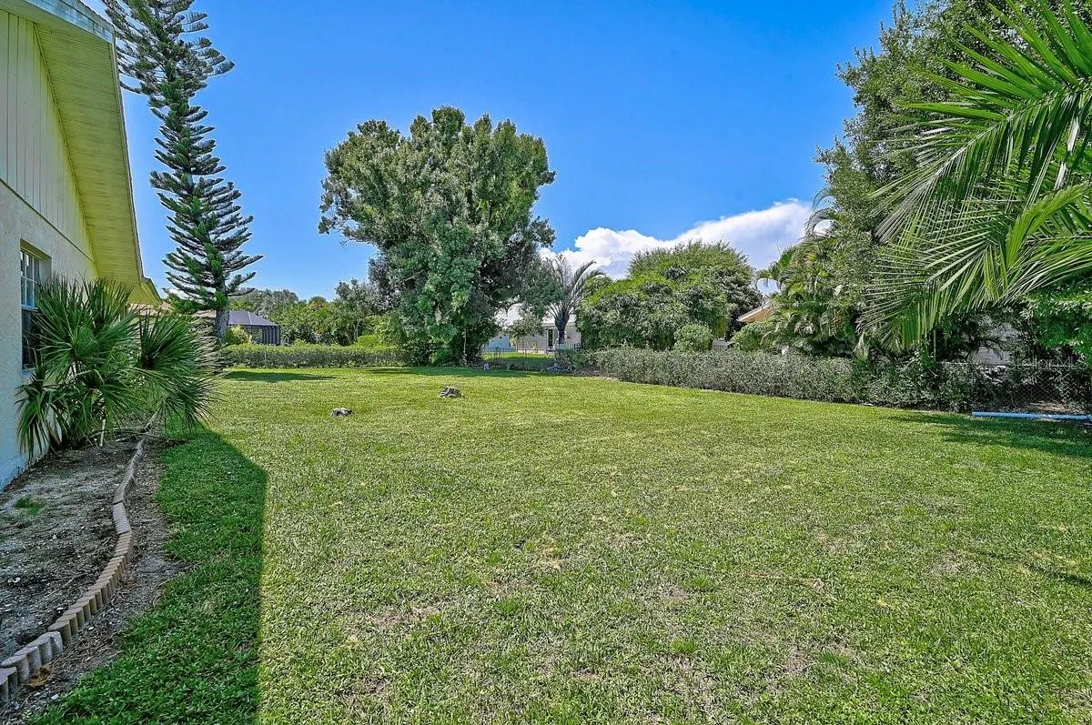 1113 DERIAN PL