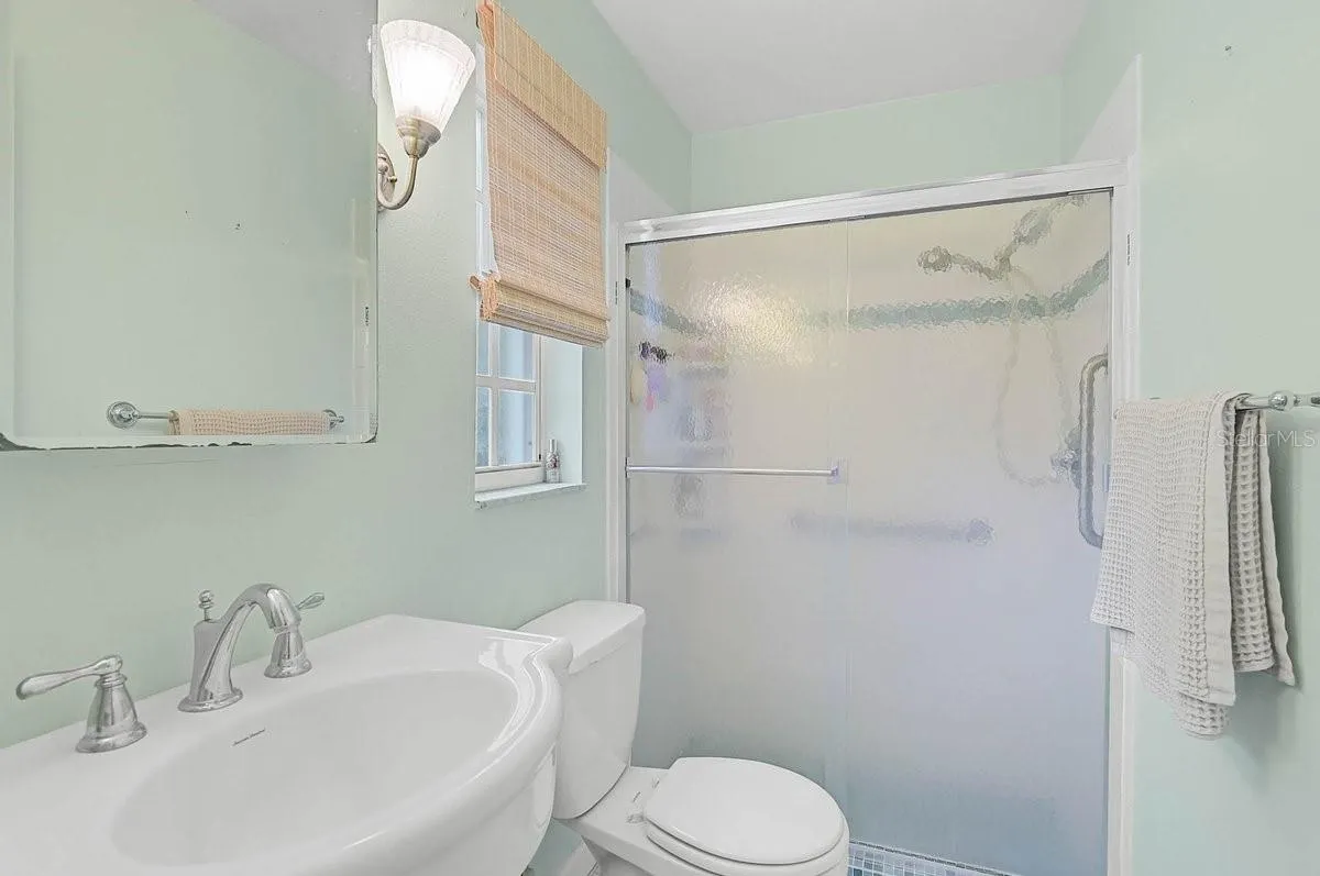 1113 DERIAN PL