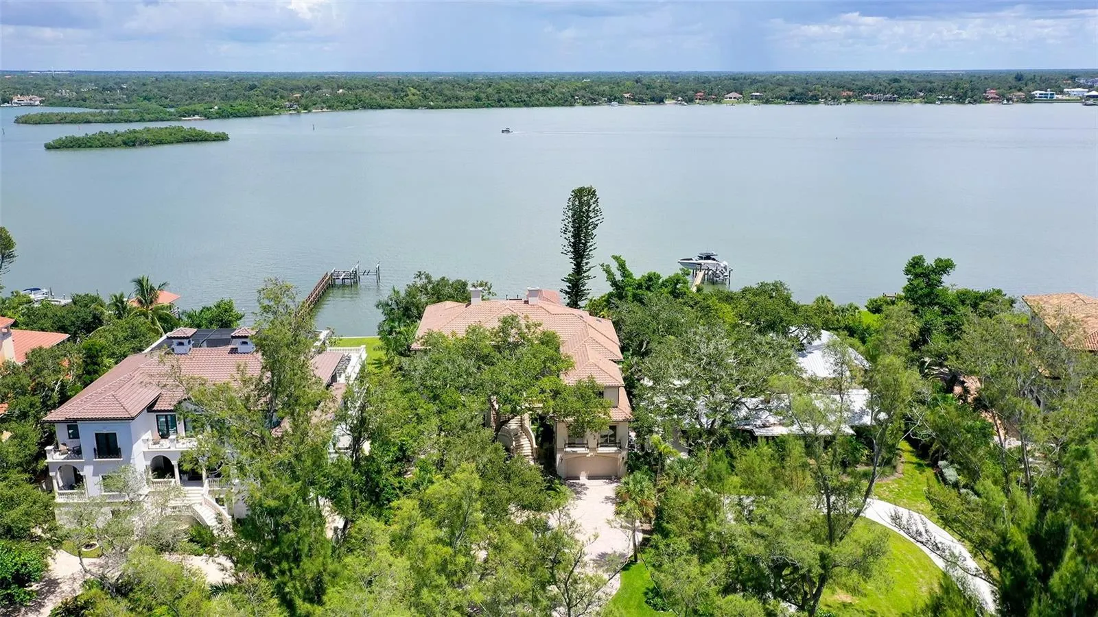 1216 N CASEY KEY RD