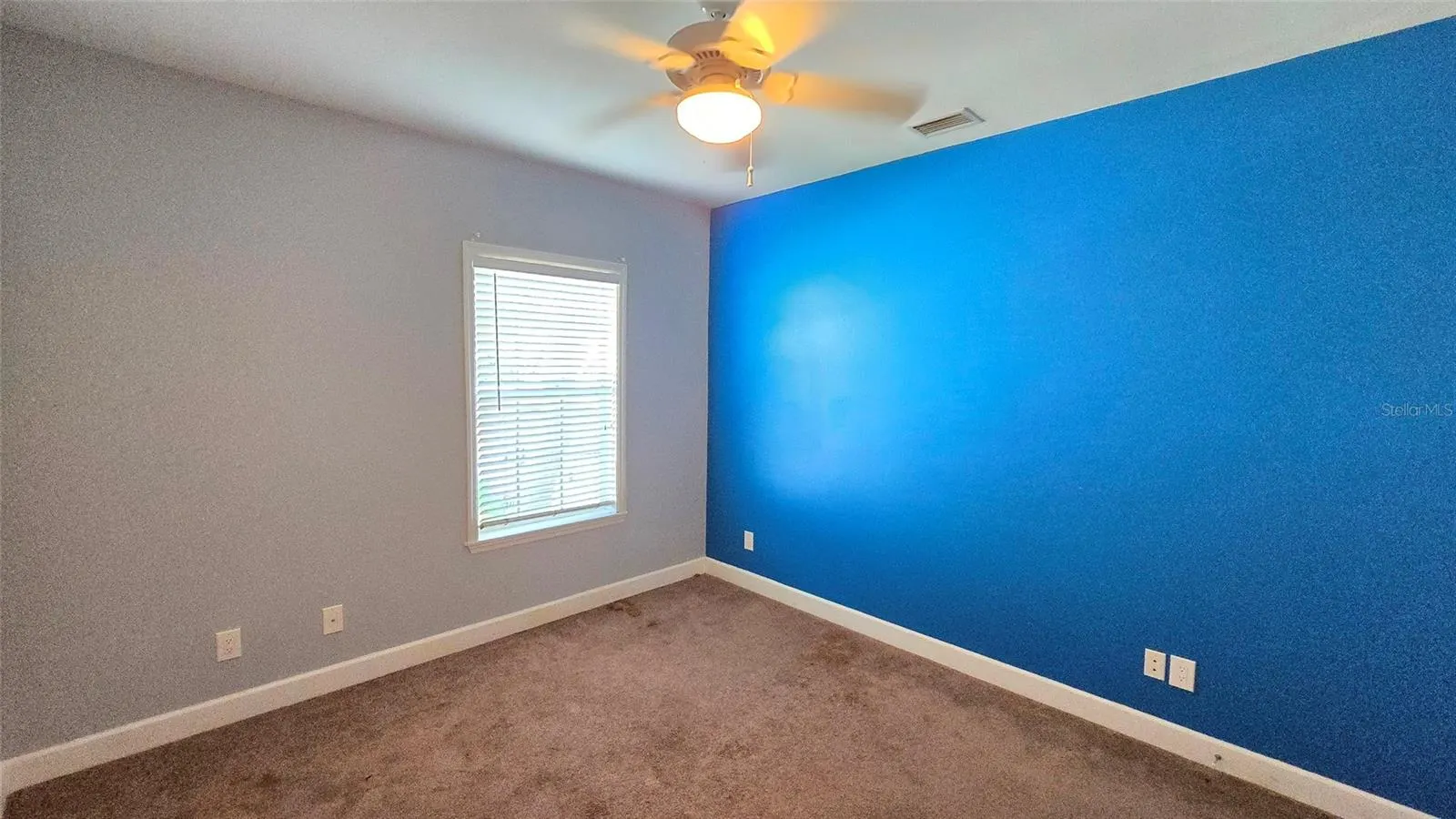 1227 MANGROVE LN