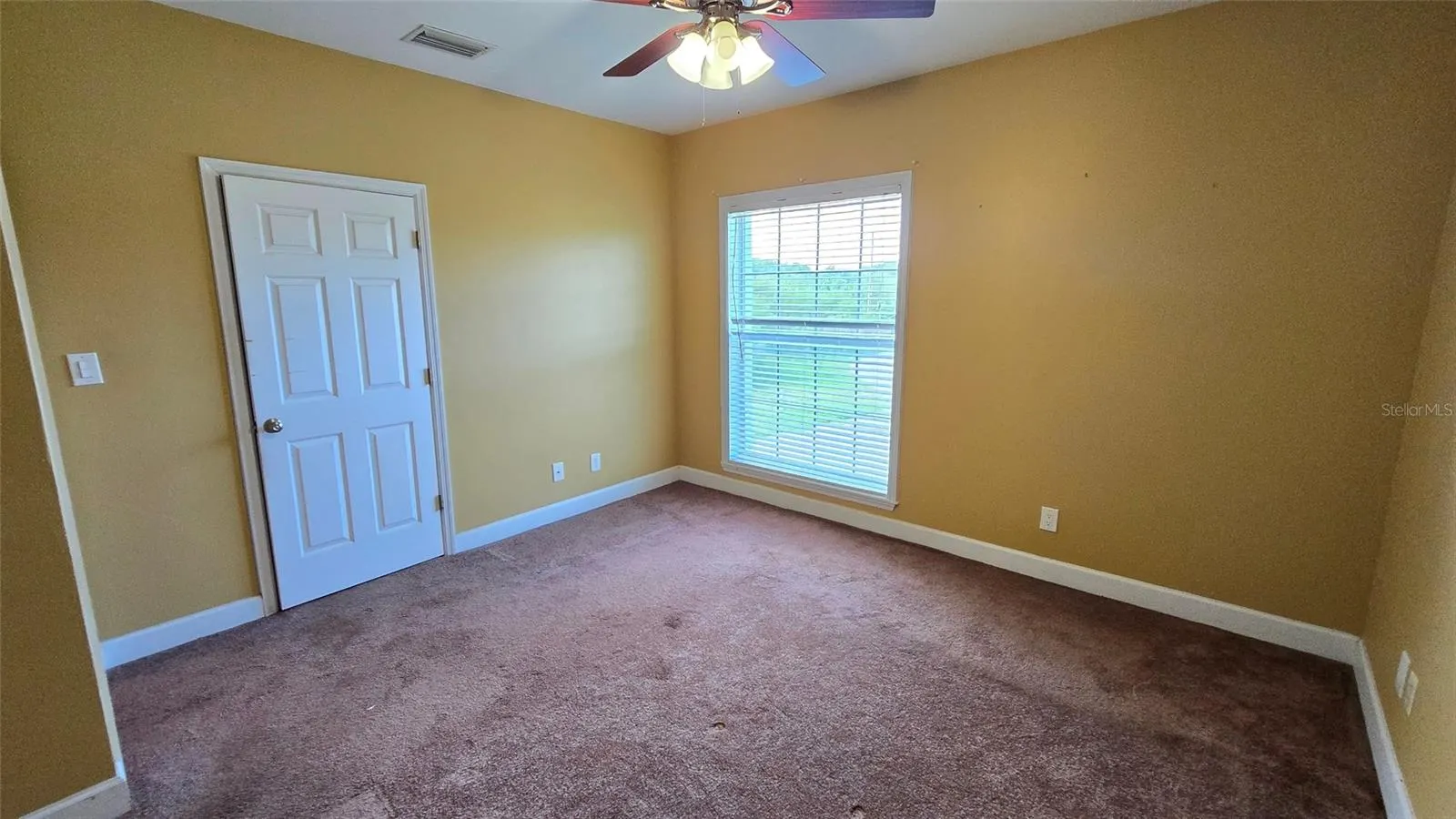 1227 MANGROVE LN