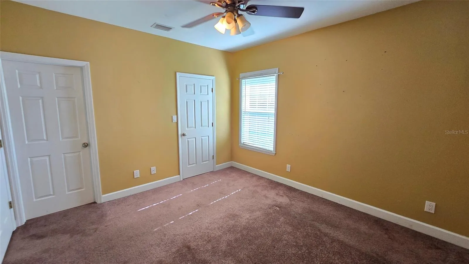 1227 MANGROVE LN