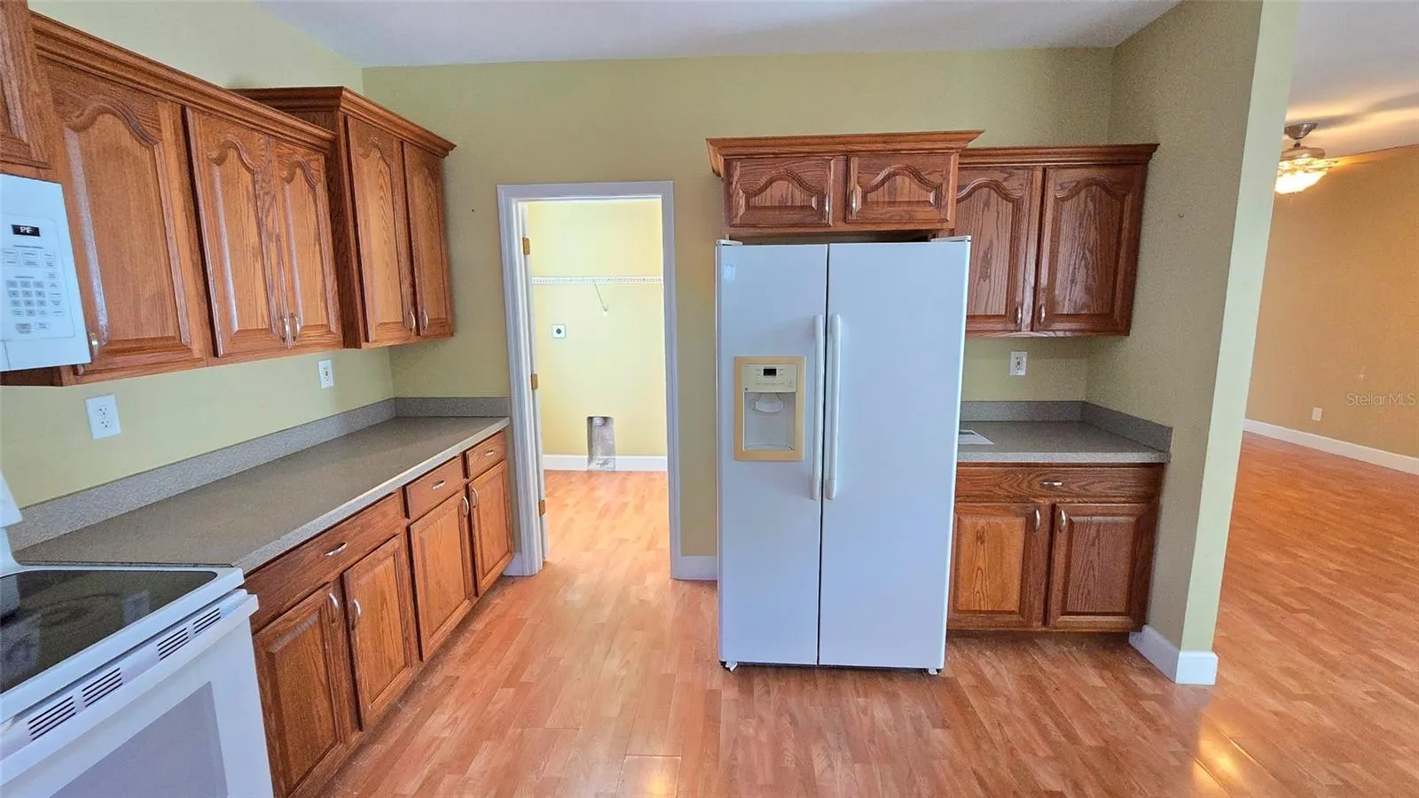 1227 MANGROVE LN