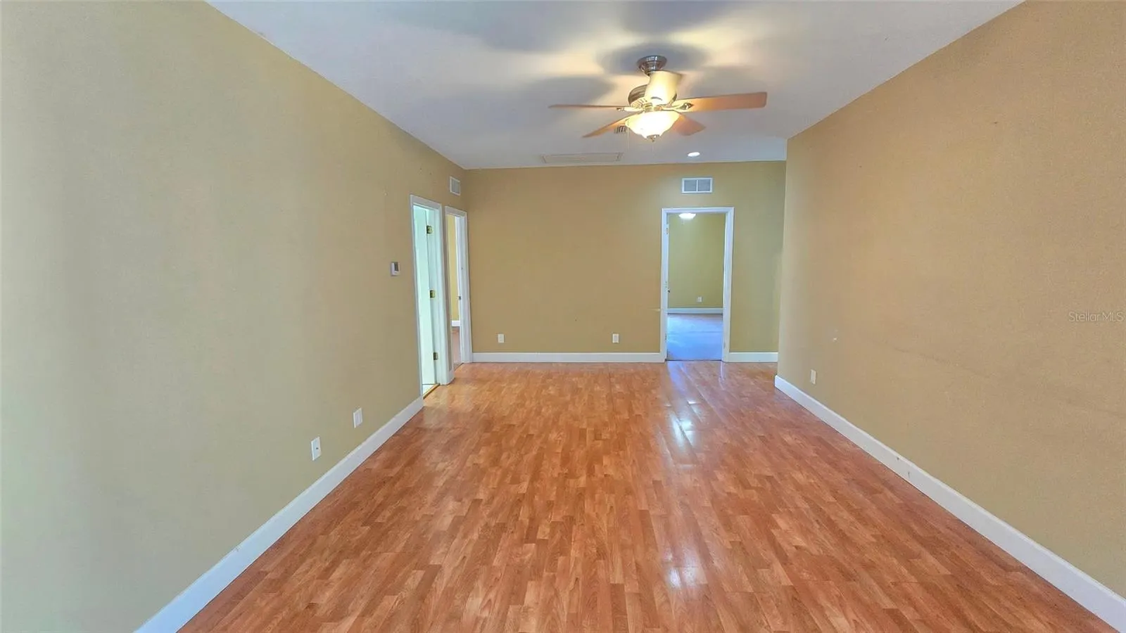 1227 MANGROVE LN