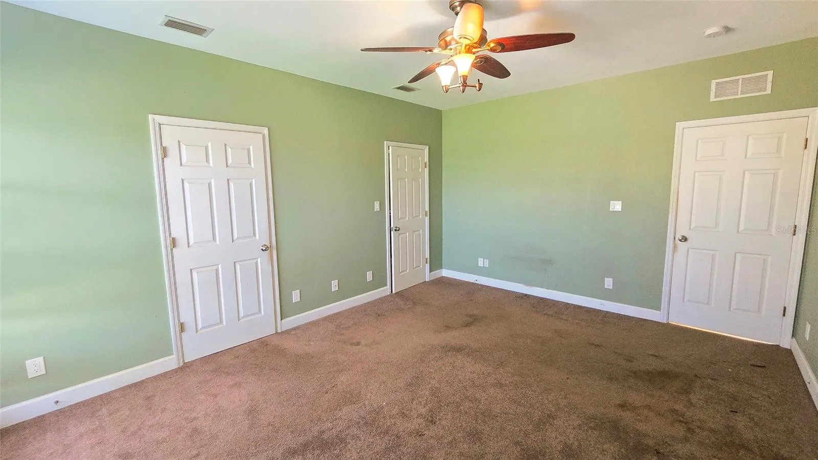 1227 MANGROVE LN