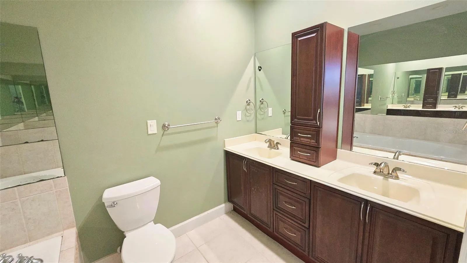 1227 MANGROVE LN