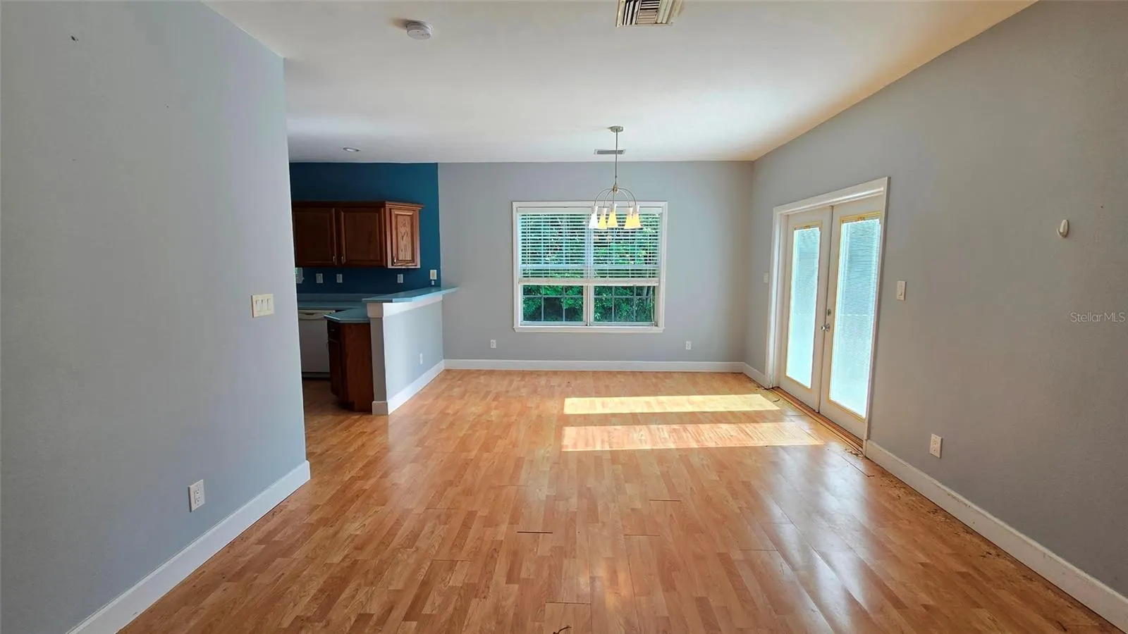 1227 MANGROVE LN