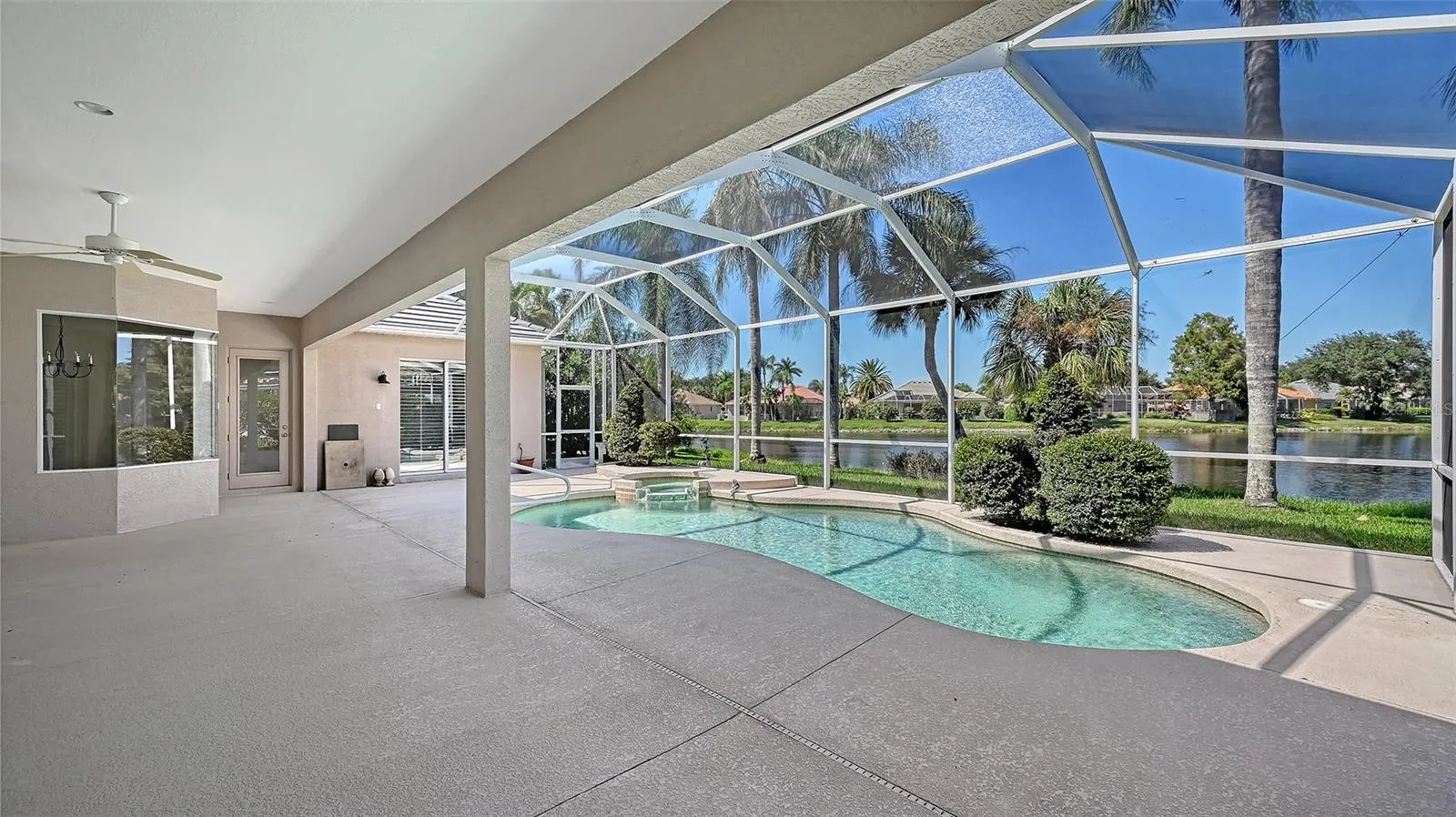 335 PARK TRACE BLVD