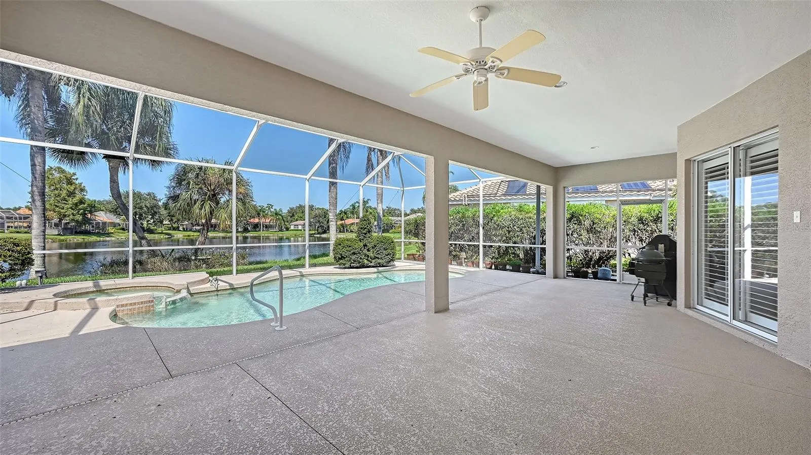 335 PARK TRACE BLVD