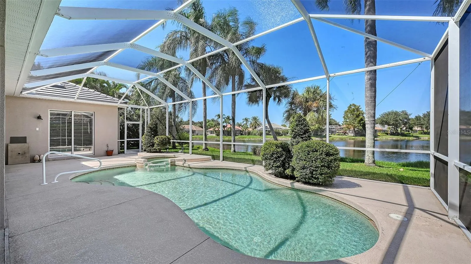 335 PARK TRACE BLVD